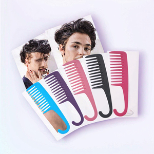 BKT8943 หวีพลาสติกสีม่วง ซี่กว้าง ด้ามโค้ง สำหรับจัดแต่งทรงผม - Product Image 3