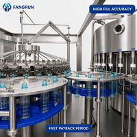 Machine de rinçage, remplissage et bouchage automatique pour bouteilles en PET et en verre d'eau potable pure minérale, durable et à faible entretien