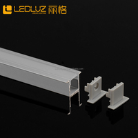 Profilé LED en aluminium encastré ALP068-R4 avec embouts pour éclairage LED, éclairage de meuble et éclairage de plafond