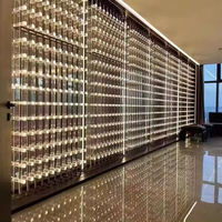 Meuble de bar moderne de luxe personnalisable en acrylique et métal avec éclairage LED pour salle à vin, présentoir à bouteilles pour la maison et les fêtes