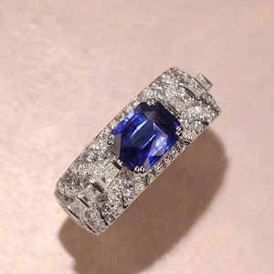Anello classico da donna con design a doppia punta di colore blu - Product Image 6