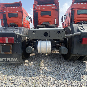 Camión Tractor Sinostruk Howo 6*4 300L con Logotipo Dorado Euro 5 <span class=keywords><strong>en</strong></span> Buen Estado, Camión Sitrak a Buen Precio para África - Product Image 5