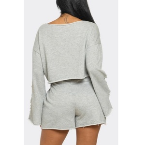 Nuevo Conjunto Casual de Mezclilla para Mujer de Alta Calidad con Parches, Top Corto de Cuello Redondo y Mini Shorts, Lavado Ácido, Efecto Desgastado y Parches de Mezclilla - Product Image 3