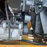 Chargeuse-pelleteuse Caterpillar 420F IT d'occasion (99% neuve) avec flèche télescopique, godet 4-en-1, cabine de luxe, multifonctionnelle, certifiée CE EPA