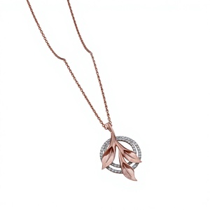 Collar con Colgante de Hoja de Latón Plateado con Zirconia, Joyería Romántica Vintage Unisex, Regalo - Product Image 1