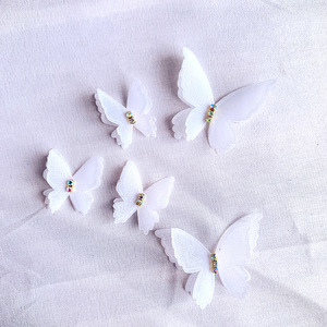 Décoration de gâteau en acrylique en forme de papillon, thème miel et douceur, avec anneau doré « Joyeux Anniversaire » et papillons blancs - Product Image 4