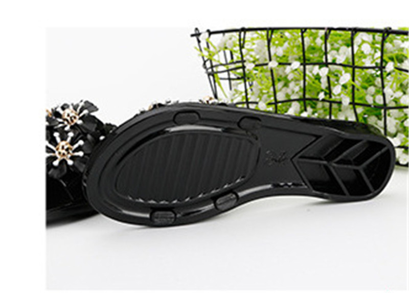 New Flower Pearl Slippers Women Anti-slip PVC Sandals Slipper Beach Slides Custom Logo