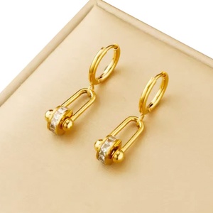 Pendientes de Aro con Zirconia en Forma de U, Chapados en Oro de 18k, de Acero Inoxidable, Antideslustre, Joyería de Moda Personalizada 2024 para Mujer - Product Image 1