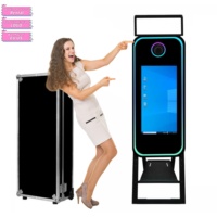 Photomaton Magic Mirror 40 pouces avec écran tactile, mini PC intégré et flight case, disponible en entrepôt UE et USA
