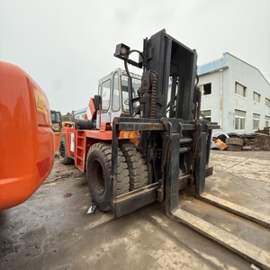 Chariot élévateur diesel lourd Kalmar DCD250 de 25 tonnes, moteur Volvo puissant, pour le manutention de conteneurs portuaires et de matériaux industriels lourds - Product Image 6