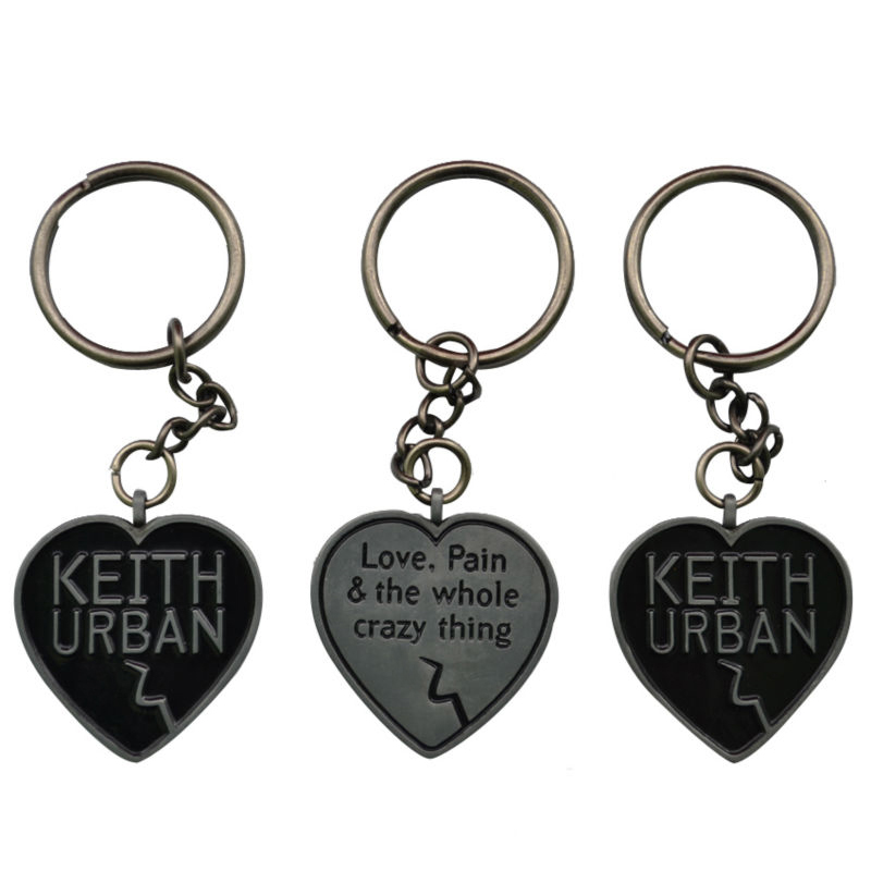 Кольцо для ключей в форме сердца с надписью и сердцем