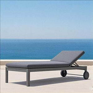 Silla de Piscina con Ruedas de Aluminio, Diseño Moderno, Tumbona para Exteriores, Uso en Hoteles, Resistente a los Rayos UV - Product Image 3
