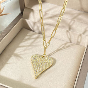 Collier pendentif cœur délicat en zircon cubique entièrement pavé, plaqué or 18 carats, pour femme, en stock, idéal comme cadeau - Product Image 1