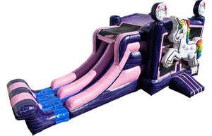 Château gonflable personnalisé avec toboggan |   Château gonflable rose et violet avec toboggan aquatique à deux voies - Product Image 4