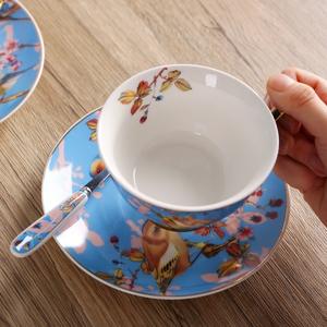 Juego de Taza y Platillo de Porcelana China con Borde Dorado de Lujo Clásico Europeo, Ecológico, Libre de BPA, Diseño Floral y de Aves de Estilo Pastoral Fresco - Product Image 2