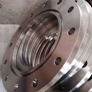 Entrega Rápida: Brida Deslizante de Acero al Carbono A105N, Especificación Personalizada, Componentes de Repuesto para Tuberías Industriales de Refinerías de Gas Natural - Product Image 1