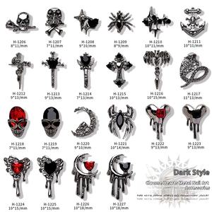 Gotische Vintage 3D Nagelkunst-Accessoires im Chrome Hearts Kreuz-Herz Totenkopf- und Spinnen-Design mit Legierungs-Strasssteinen Großhandel - Product Image 5