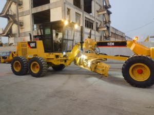 Pour CAT 12H niveleuse à moteur d'occasion Machine de vente en gros de haute qualité pour CAT 120H Prix à vendre - Product Image 4