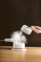 Meilleures ventes Mini fer à vapeur portable Mini vapeur humide et sec pour les voyages Vaporisateur de voiture électrique pour une utilisation pratique
