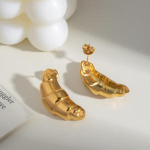 Pendientes de Botón de Concha Minimalistas y Modernos de Acero Inoxidable con Baño de Oro de 14K, Duraderos y Resistentes al Deslustre, para Mujer, Ideales para Fiestas - Product Image 2