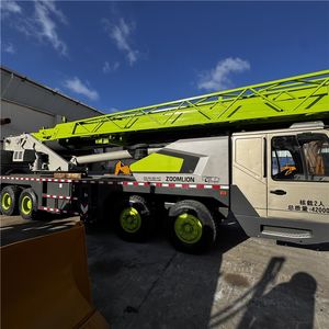 Grúa Móvil Hidráulica Usada Zoomlion de 55 Toneladas, Grúa de Pluma Zoomlion 550V 700V 100V5 con Motor de Bomba de Alta Potencia - Product Image 3