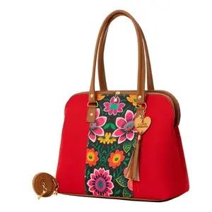 Bolso de Playa Mediano de Algodón Rojo para Mujer, Marca Fana Ember, con Cierre de Cremallera y Estampado de Leopardo - Product Image 3