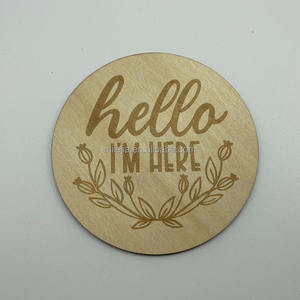 Cartes en bois personnalisées Hello World Birth Cartes mensuelles de nouveau-né Ballon de <span class=keywords><strong>grossesse</strong></span> Disques de jalon mensuels ronds - Product Image 3