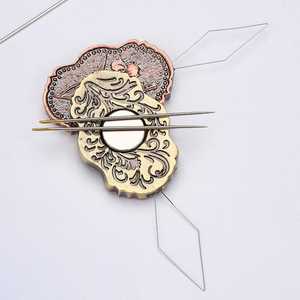 Nouvel Enfile-Aiguille Métallique Vintage Européen Élégant, Double Usage, <span class=keywords><strong>Aide</strong></span> à la Couture avec Support Magnétique pour Travaux d'Aiguille DIY - Product Image 3