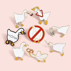 男女款兔子胸针，可爱金属包徽章，兔年好运，毛衣配饰，新年情侣别针 - Product Image 3