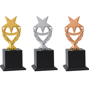 Trophée étoile avec couronne de lauriers en alliage de zinc plaqué or, argent, bronze, modèle 772 A B C, gravure durable pour les jeux sportifs - Product Image 1