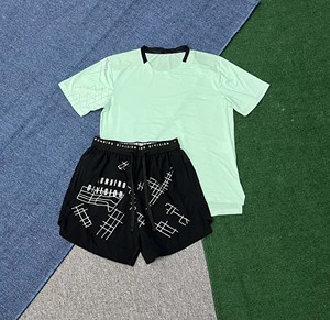 Nouvel ensemble <span class=keywords><strong>de</strong></span> course pour homme 2026, écologique, séchage rapide, respirant, avec t-shirt et short athlétique imprimé quadrillé pour l'entraînement en extérieur et la gym - Product Image 3