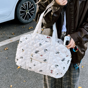 Custom New Large Capacity Lightweight Short Trip Tote Bag Unisex Fashion <b>Single</b> Shoulder Diamond <b>Quilted</b> Zipper Cute Organizer - Product Image 3