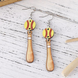Boucles d'oreilles en bois Batte de baseball et balle Pendentif Boucles d'oreilles pour femme Uionen 1196 - Product Image 3