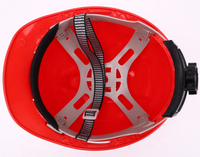 Casque de sécurité industriel en plastique HDPE rouge avec doublure en plastique et boucle de type V, très bon marché, pour travaux de construction avec sangle de mentonnière