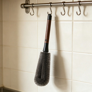 Brosse à tasses à manche en bois, brosse à long manche, brosse à vaisselle, brosse à bouteilles, nettoyage multifonctionnel 2-en-1 pour la cuisine - Product Image 2