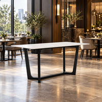 Table à manger rectangulaire en pierre pour 4 personnes, base en métal noir, projet hôtelier et de restauration, personnalisable, OEM, vente en gros Chine