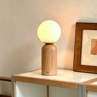 Lampe de table tactile en bois rechargeable décorative avec verre rond pour chambre à coucher, idéale comme veilleuse – Vente en gros