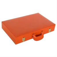 Luxuriöses Handgefertigtes Leder-Backgammon-Set Maßgefertigtes Checker-Brettspiel für Schach-Enthusiasten