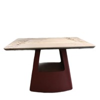 Chaise de salle à manger moderne et minimaliste en métal avec assise et dossier rembourrés, design ergonomique pour la maison et l'hôtel