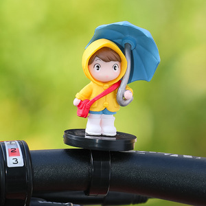Figurine de fille avec parapluie, décoration de voiture de dessin animé, mini ornement en plastique pour intérieur de véhicule, poupée décorative, jouet unisexe - Product Image 2