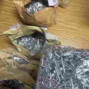 Tornillo de Pivote de Cabeza Ovalada Métrica para Tijeras y Cuchillos con Ajuste de Altura - Product Image 6