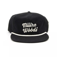 Grosir Kustom Kualitas Tinggi Rata Penuh 5 Panel Merah Hitam Korduroi Tidak Terstruktur Topi Tali Snapback dengan Tali