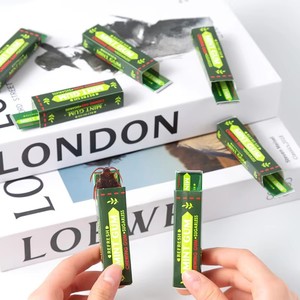 Jouet farceur fausse cafard en mini-boîte de chewing-gum, jouet de <span class=keywords><strong>blague</strong></span> en plastique, pour le Poisson d'avril, Halloween, cadeau de fête, tour de farce amusant, OEM - Product Image 3