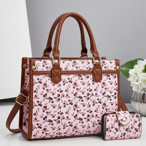 Nuevo Bolso Tote con Estampado de Cerezas de Gran Capacidad, Bolso de Mano de Alta Gama para Mujer, Estilo de Diseñador Exclusivo, Bolso de Hombro - Product Image 5