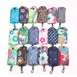 Sacs cadeaux promotionnels personnalisés, sacs de courses pliables réutilisables, sacs de courses en polyester 210D, sacs de courses écologiques imperméables, sacs de courses pliables compacts - Product Image 5