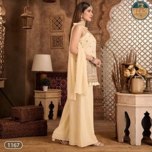 Ensemble indien pour femme : tunique kurti brodée sans manches à fines bretelles, pantalon palazzo à jambes larges et dupatta - Product Image 5