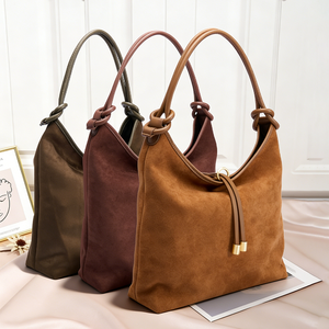 Borsa Tote in Pelle Semplice ed Elegante per Autunno Inverno, Grande Capacità, Tracolla in Camoscio, Chiusura Aperta, Portatile, OEM ODM - Product Image 1