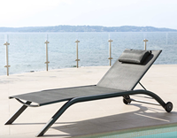 Roue en polyuréthane OEM de 5.5 pouces couleur et jante personnalisées pour l'extérieur chariot chaise longue chaise pour hôtels