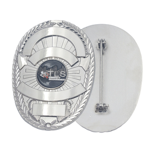 Épinglette de sécurité en alliage de zinc métallique personnalisée par le fabricant, plaquée or et argent, avec émail doux, avec porte-épinglette - Product Image 4