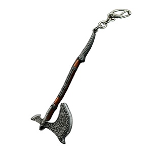 2024 juegos de moda <span class=keywords><strong>God</strong></span> <span class=keywords><strong>Of</strong></span> <span class=keywords><strong>War</strong></span> Kratos Shield Ice Axe llavero coche colgante llaveros para hombres fiesta regalo llaveros - Product Image 2